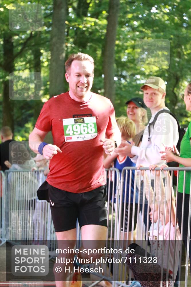 22.09.2024 - 32. Volkslauf durch das schöne Alstertal H.Heesch http://msf.ph/oto/7111328 22.09.2024 10:51:58 Ziel 4968 meine-sportfotos.de