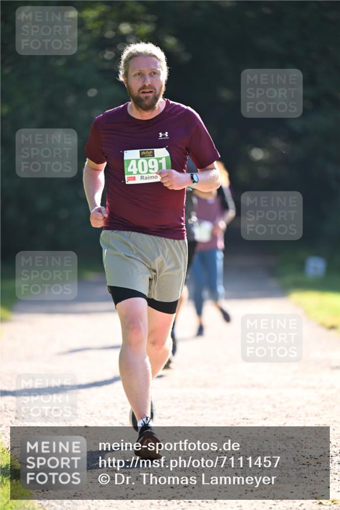 22.09.2024 - 32. Volkslauf durch das schöne Alstertal Dr. Thomas Lammeyer http://msf.ph/oto/7111457 22.09.2024 10:53:03 Laufen 4091 meine-sportfotos.de
