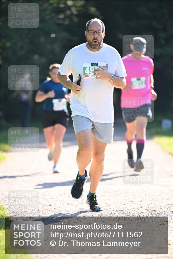 22.09.2024 - 32. Volkslauf durch das schöne Alstertal Dr. Thomas Lammeyer http://msf.ph/oto/7111562 22.09.2024 10:53:15 Laufen 49 meine-sportfotos.de