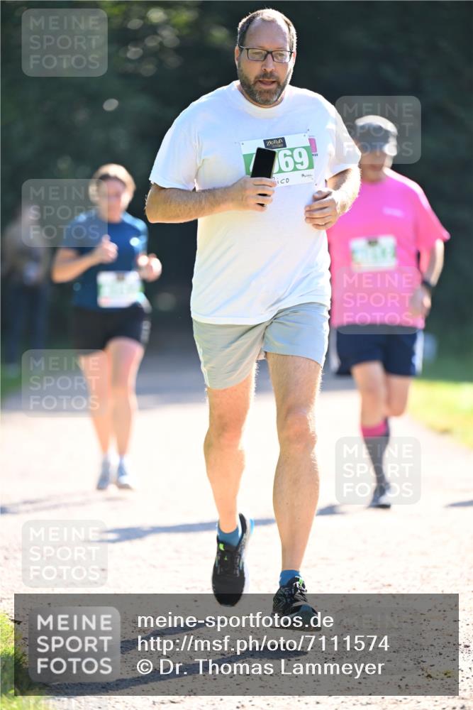 22.09.2024 - 32. Volkslauf durch das schöne Alstertal Dr. Thomas Lammeyer http://msf.ph/oto/7111574 22.09.2024 10:53:16 Laufen 69 meine-sportfotos.de