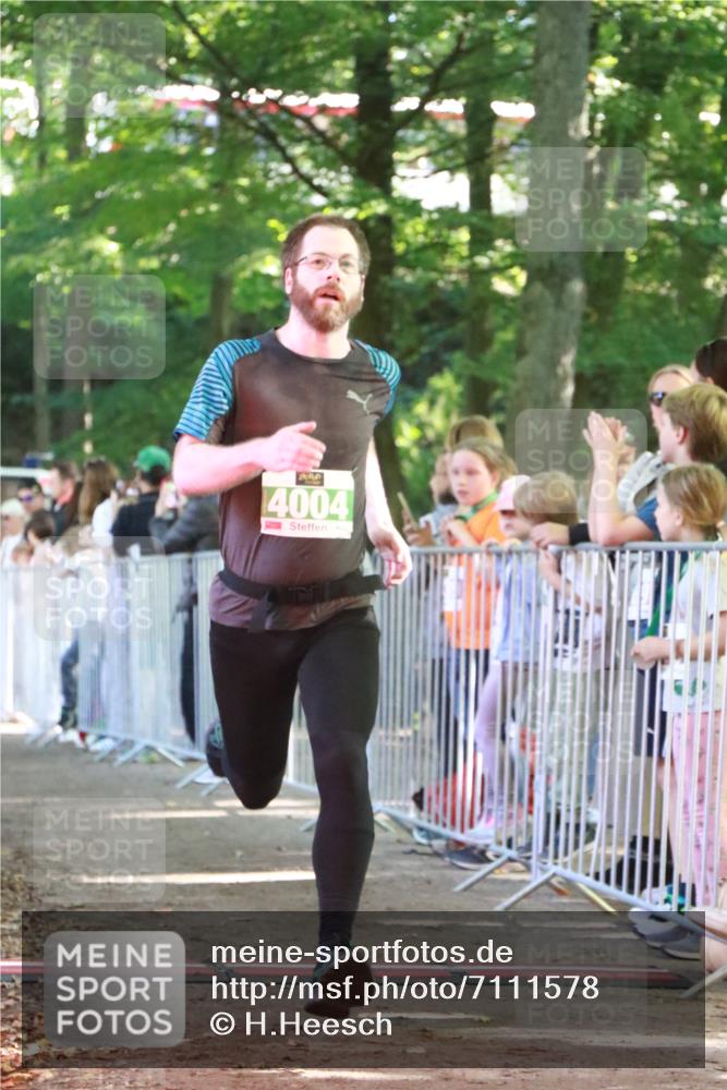 22.09.2024 - 32. Volkslauf durch das schöne Alstertal H.Heesch http://msf.ph/oto/7111578 22.09.2024 10:53:45 Ziel 4004, 4954 meine-sportfotos.de