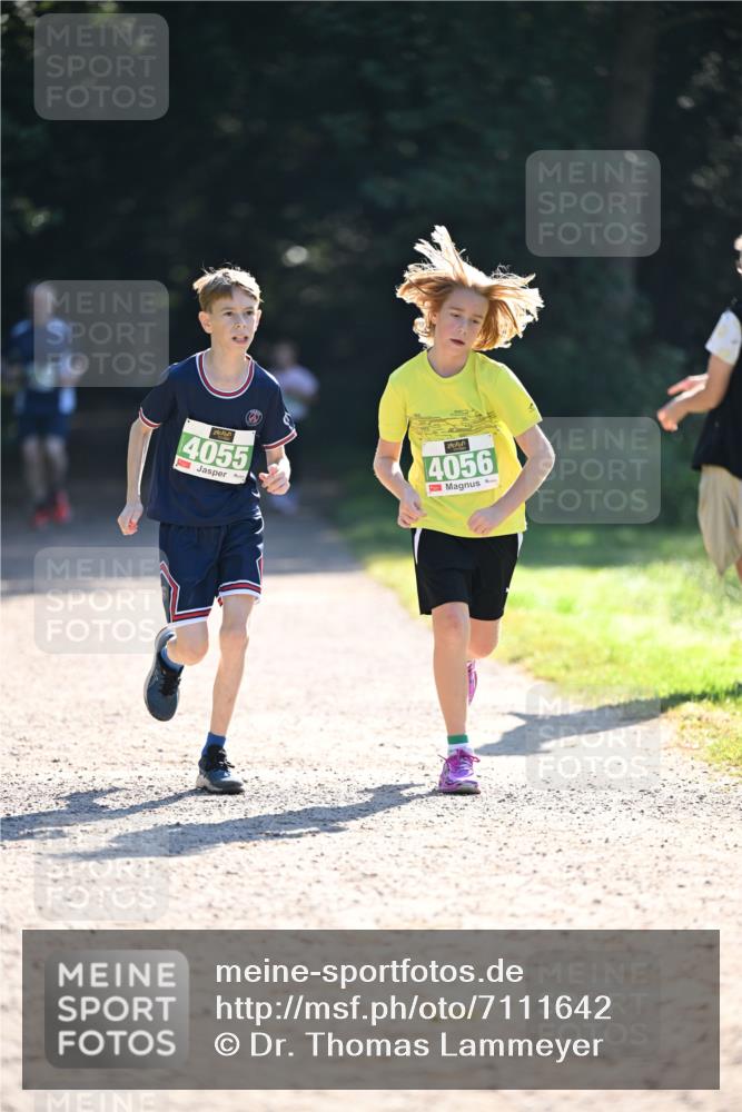 22.09.2024 - 32. Volkslauf durch das schöne Alstertal Dr. Thomas Lammeyer http://msf.ph/oto/7111642 22.09.2024 10:53:32 Laufen 4055, 4056 meine-sportfotos.de