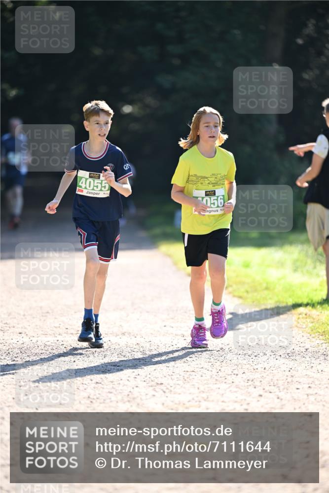 22.09.2024 - 32. Volkslauf durch das schöne Alstertal Dr. Thomas Lammeyer http://msf.ph/oto/7111644 22.09.2024 10:53:32 Laufen 4055, 056 meine-sportfotos.de