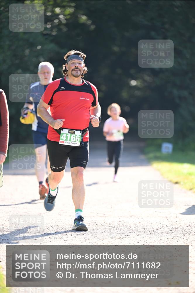 22.09.2024 - 32. Volkslauf durch das schöne Alstertal Dr. Thomas Lammeyer http://msf.ph/oto/7111682 22.09.2024 10:53:39 Laufen 4166 meine-sportfotos.de