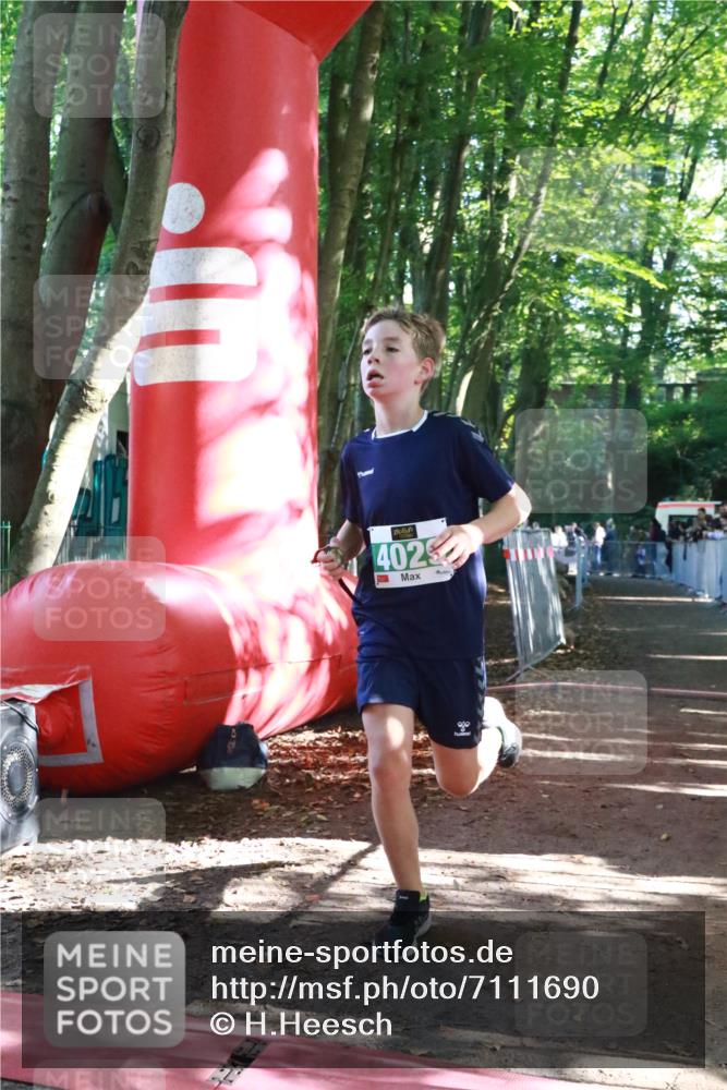 22.09.2024 - 32. Volkslauf durch das schöne Alstertal H.Heesch http://msf.ph/oto/7111690 22.09.2024 10:54:15 Ziel 4029 meine-sportfotos.de