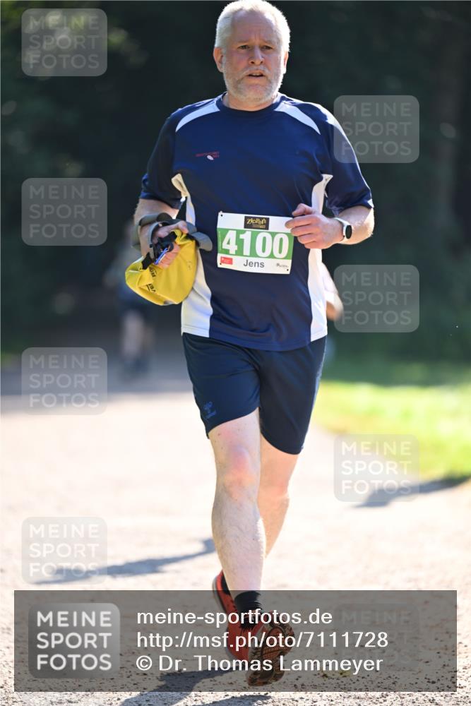 22.09.2024 - 32. Volkslauf durch das schöne Alstertal Dr. Thomas Lammeyer http://msf.ph/oto/7111728 22.09.2024 10:53:43 Laufen 4100 meine-sportfotos.de