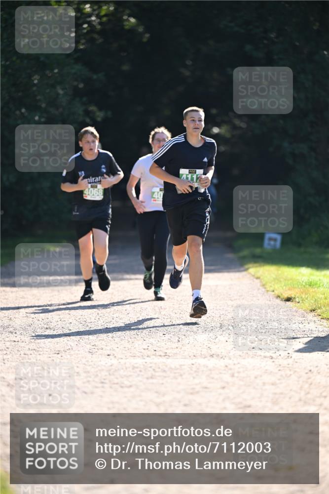 22.09.2024 - 32. Volkslauf durch das schöne Alstertal Dr. Thomas Lammeyer http://msf.ph/oto/7112003 22.09.2024 10:54:31 Laufen 4112, 4068, 40 meine-sportfotos.de