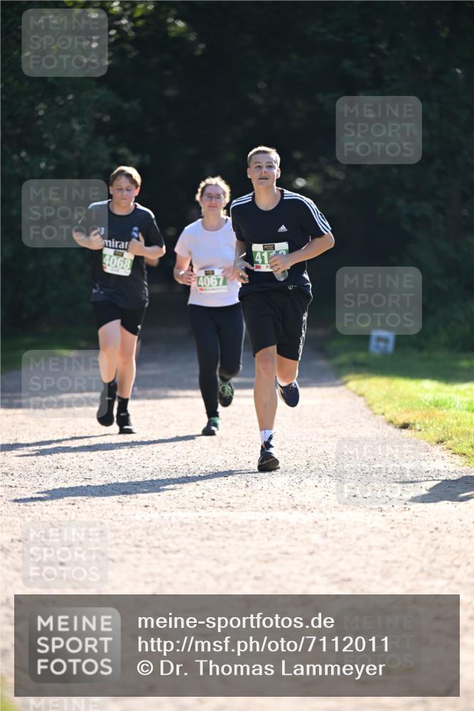 22.09.2024 - 32. Volkslauf durch das schöne Alstertal Dr. Thomas Lammeyer http://msf.ph/oto/7112011 22.09.2024 10:54:31 Laufen 41, 4068, 4067 meine-sportfotos.de