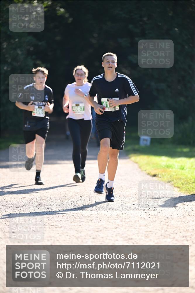 22.09.2024 - 32. Volkslauf durch das schöne Alstertal Dr. Thomas Lammeyer http://msf.ph/oto/7112021 22.09.2024 10:54:32 Laufen 13, 4067, 4068 meine-sportfotos.de