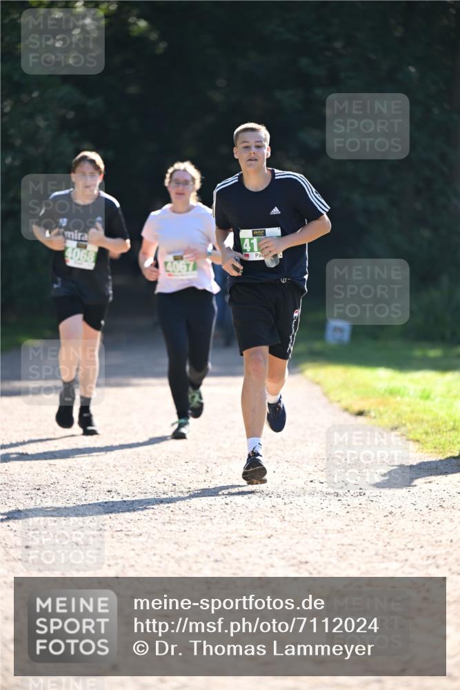 22.09.2024 - 32. Volkslauf durch das schöne Alstertal Dr. Thomas Lammeyer http://msf.ph/oto/7112024 22.09.2024 10:54:32 Laufen 4068, 4067, 41 meine-sportfotos.de