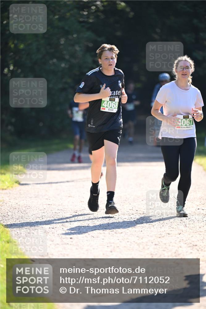 22.09.2024 - 32. Volkslauf durch das schöne Alstertal Dr. Thomas Lammeyer http://msf.ph/oto/7112052 22.09.2024 10:54:34 Laufen 4068, 4067 meine-sportfotos.de