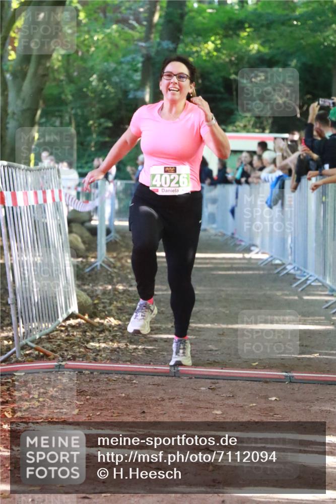 22.09.2024 - 32. Volkslauf durch das schöne Alstertal H.Heesch http://msf.ph/oto/7112094 22.09.2024 10:56:08 Ziel 4026, 4964 meine-sportfotos.de