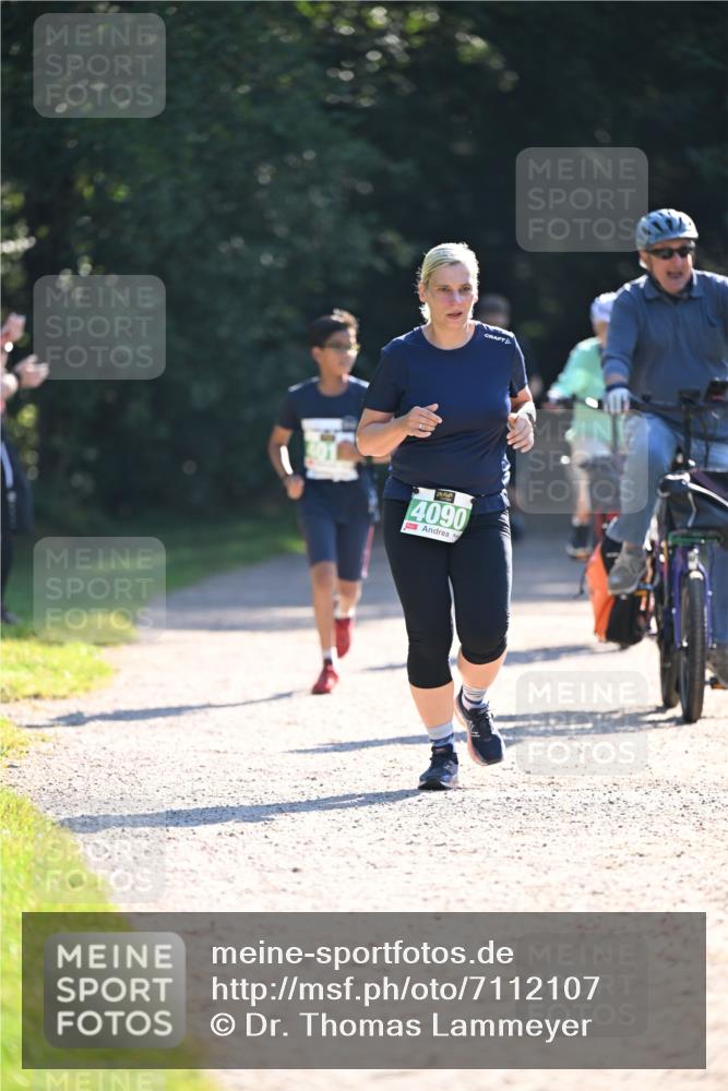 22.09.2024 - 32. Volkslauf durch das schöne Alstertal Dr. Thomas Lammeyer http://msf.ph/oto/7112107 22.09.2024 10:54:37 Laufen 4090 meine-sportfotos.de