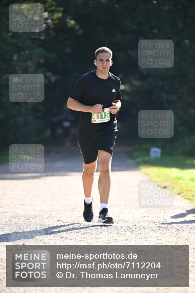 22.09.2024 - 32. Volkslauf durch das schöne Alstertal Dr. Thomas Lammeyer http://msf.ph/oto/7112204 22.09.2024 10:54:45 Laufen 4115 meine-sportfotos.de