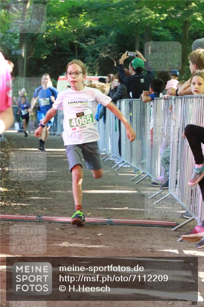 22.09.2024 - 32. Volkslauf durch das schöne Alstertal H.Heesch http://msf.ph/oto/7112209 22.09.2024 10:56:32 Ziel 4008, 4064, 4065, 4162, 4960 meine-sportfotos.de