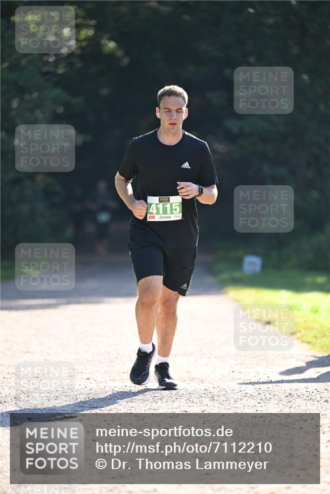 22.09.2024 - 32. Volkslauf durch das schöne Alstertal Dr. Thomas Lammeyer http://msf.ph/oto/7112210 22.09.2024 10:54:45 Laufen 4115 meine-sportfotos.de