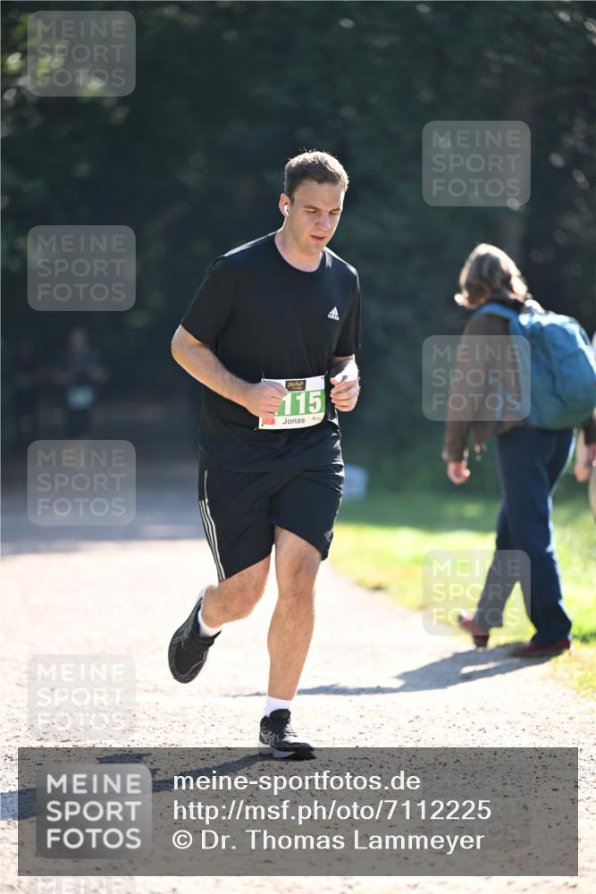 22.09.2024 - 32. Volkslauf durch das schöne Alstertal Dr. Thomas Lammeyer http://msf.ph/oto/7112225 22.09.2024 10:54:46 Laufen 115 meine-sportfotos.de