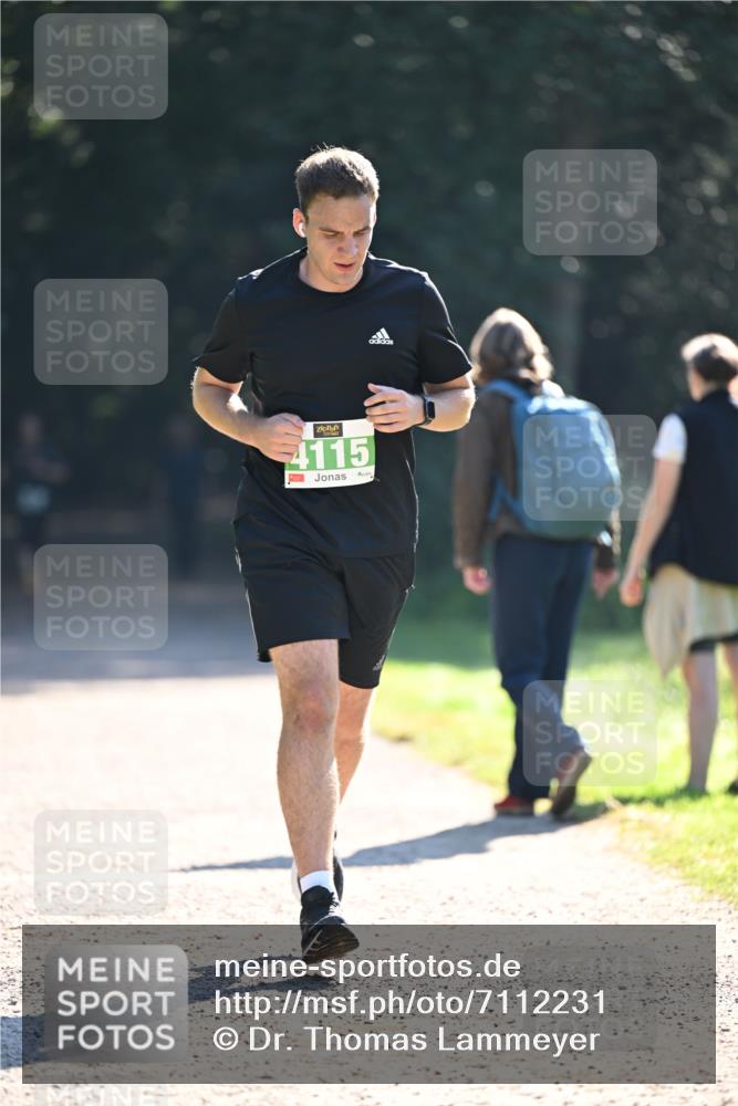 22.09.2024 - 32. Volkslauf durch das schöne Alstertal Dr. Thomas Lammeyer http://msf.ph/oto/7112231 22.09.2024 10:54:46 Laufen 4115 meine-sportfotos.de