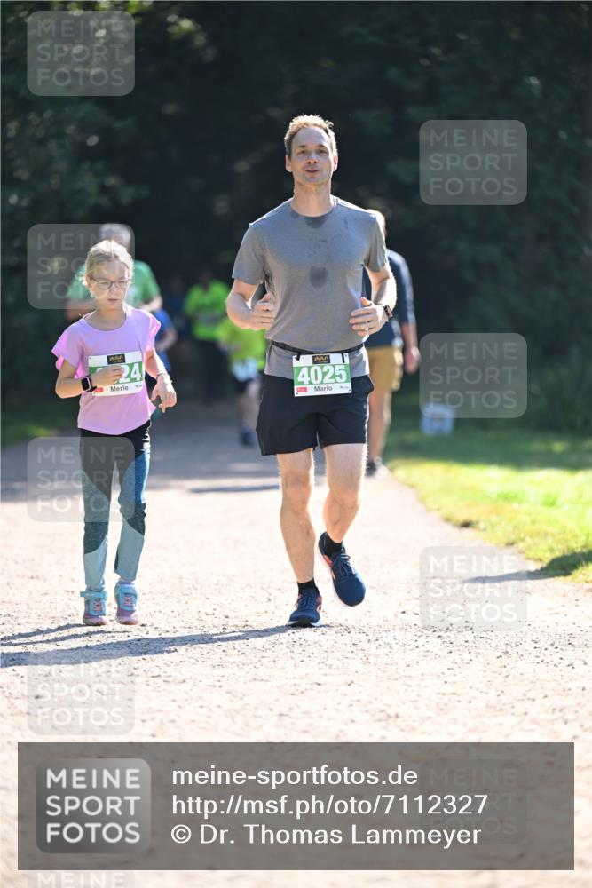 22.09.2024 - 32. Volkslauf durch das schöne Alstertal Dr. Thomas Lammeyer http://msf.ph/oto/7112327 22.09.2024 10:55:36 Laufen 24, 4025 meine-sportfotos.de