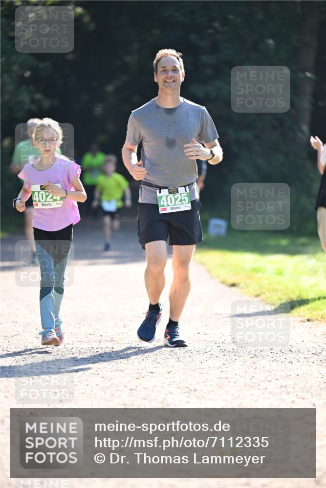 22.09.2024 - 32. Volkslauf durch das schöne Alstertal Dr. Thomas Lammeyer http://msf.ph/oto/7112335 22.09.2024 10:55:36 Laufen 402, 4025 meine-sportfotos.de