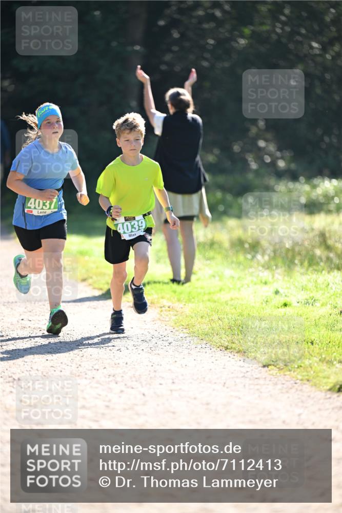 22.09.2024 - 32. Volkslauf durch das schöne Alstertal Dr. Thomas Lammeyer http://msf.ph/oto/7112413 22.09.2024 10:55:42 Laufen 4037, 4039 meine-sportfotos.de