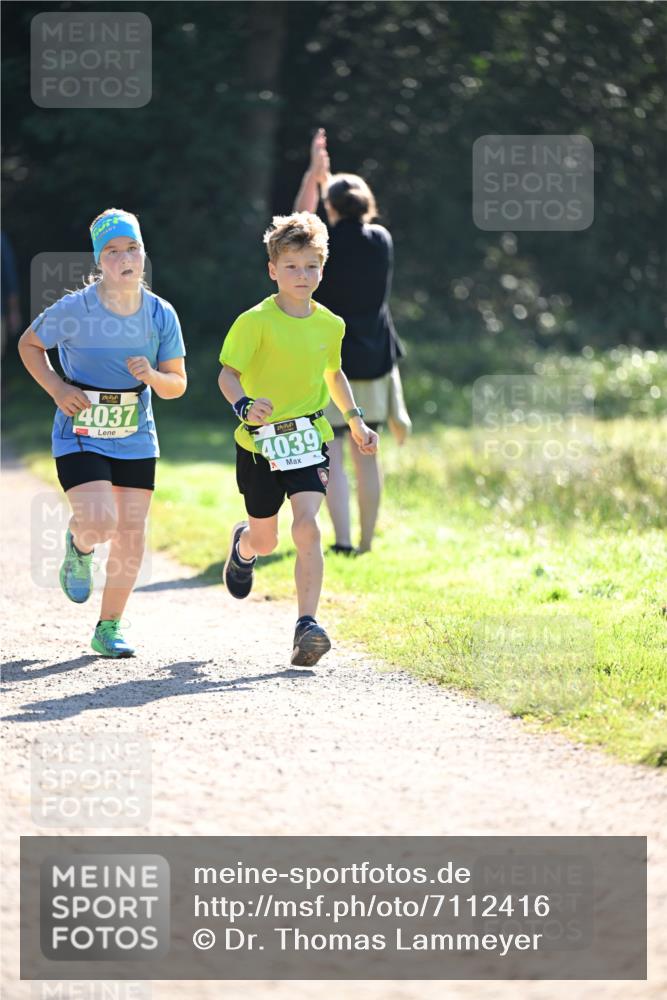 22.09.2024 - 32. Volkslauf durch das schöne Alstertal Dr. Thomas Lammeyer http://msf.ph/oto/7112416 22.09.2024 10:55:42 Laufen 4037, 4039 meine-sportfotos.de