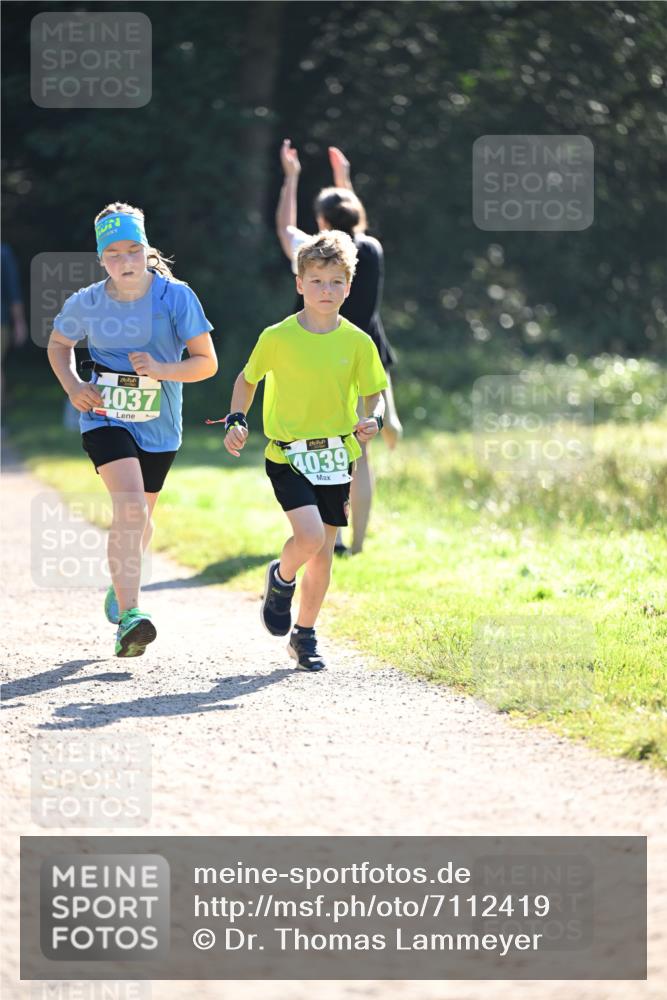 22.09.2024 - 32. Volkslauf durch das schöne Alstertal Dr. Thomas Lammeyer http://msf.ph/oto/7112419 22.09.2024 10:55:42 Laufen 4037, 4039 meine-sportfotos.de