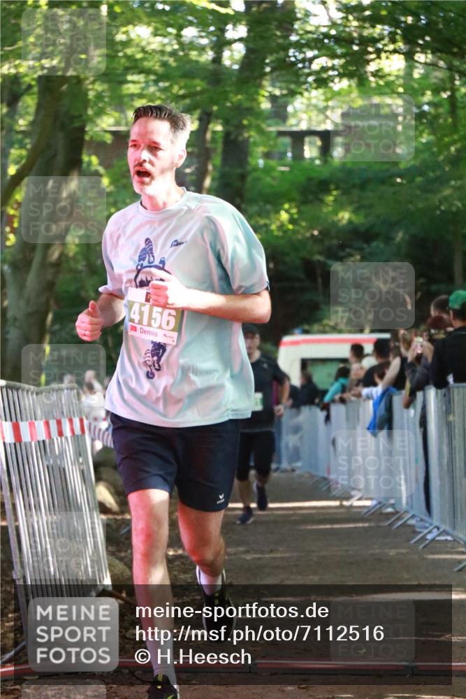 22.09.2024 - 32. Volkslauf durch das schöne Alstertal H.Heesch http://msf.ph/oto/7112516 22.09.2024 10:56:56 Ziel 4101, 4107, 4127, 4156 meine-sportfotos.de