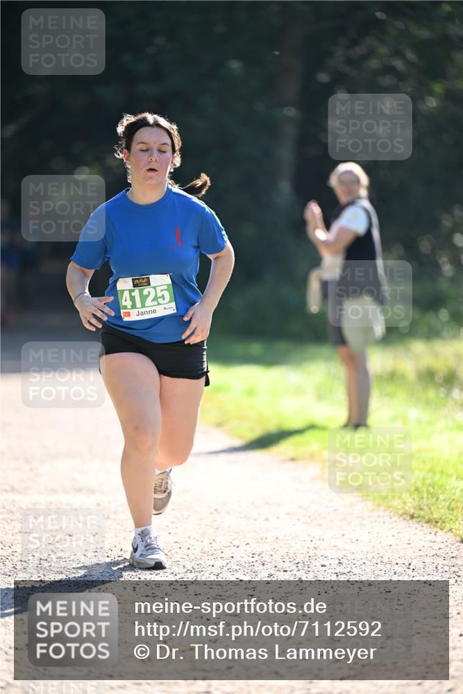 22.09.2024 - 32. Volkslauf durch das schöne Alstertal Dr. Thomas Lammeyer http://msf.ph/oto/7112592 22.09.2024 10:55:59 Laufen 4125 meine-sportfotos.de