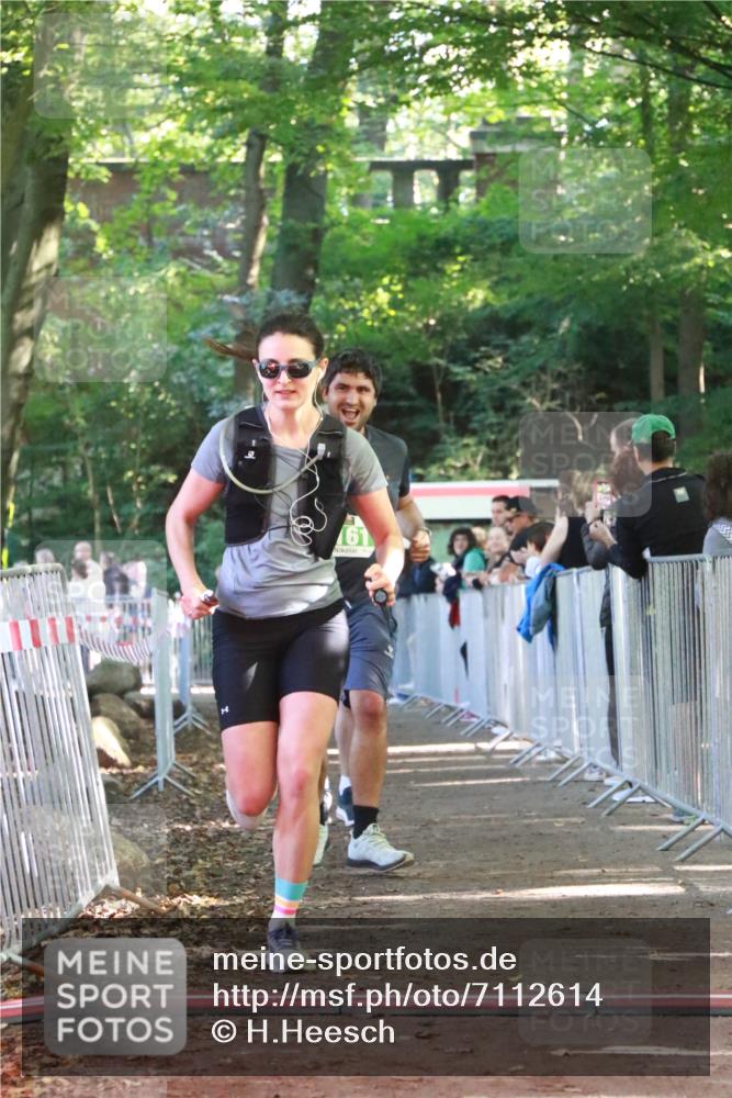 22.09.2024 - 32. Volkslauf durch das schöne Alstertal H.Heesch http://msf.ph/oto/7112614 22.09.2024 10:57:13 Ziel 4091, 4119, 4161 meine-sportfotos.de