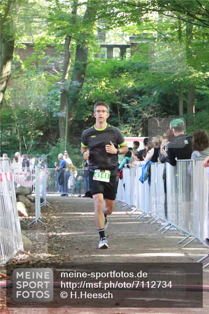 22.09.2024 - 32. Volkslauf durch das schöne Alstertal H.Heesch http://msf.ph/oto/7112734 22.09.2024 10:57:28 Ziel 4141 meine-sportfotos.de