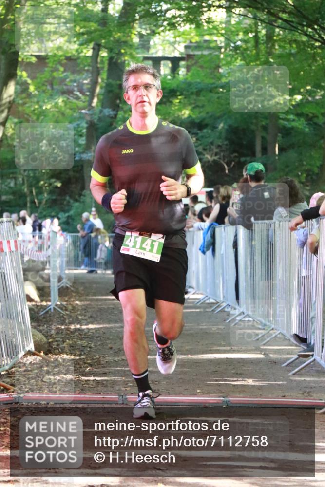 22.09.2024 - 32. Volkslauf durch das schöne Alstertal H.Heesch http://msf.ph/oto/7112758 22.09.2024 10:57:29 Ziel 4141 meine-sportfotos.de