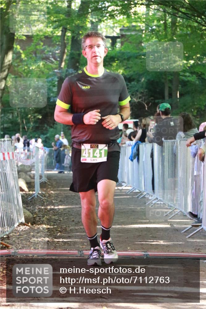 22.09.2024 - 32. Volkslauf durch das schöne Alstertal H.Heesch http://msf.ph/oto/7112763 22.09.2024 10:57:29 Ziel 4141 meine-sportfotos.de