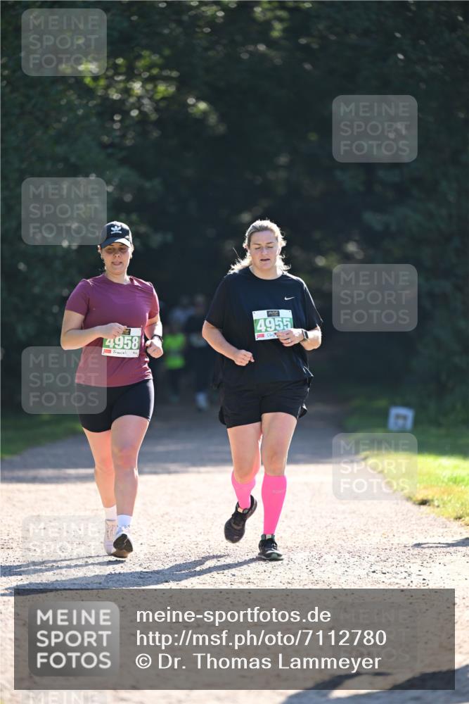 22.09.2024 - 32. Volkslauf durch das schöne Alstertal Dr. Thomas Lammeyer http://msf.ph/oto/7112780 22.09.2024 10:56:38 Laufen 4958, 4955 meine-sportfotos.de