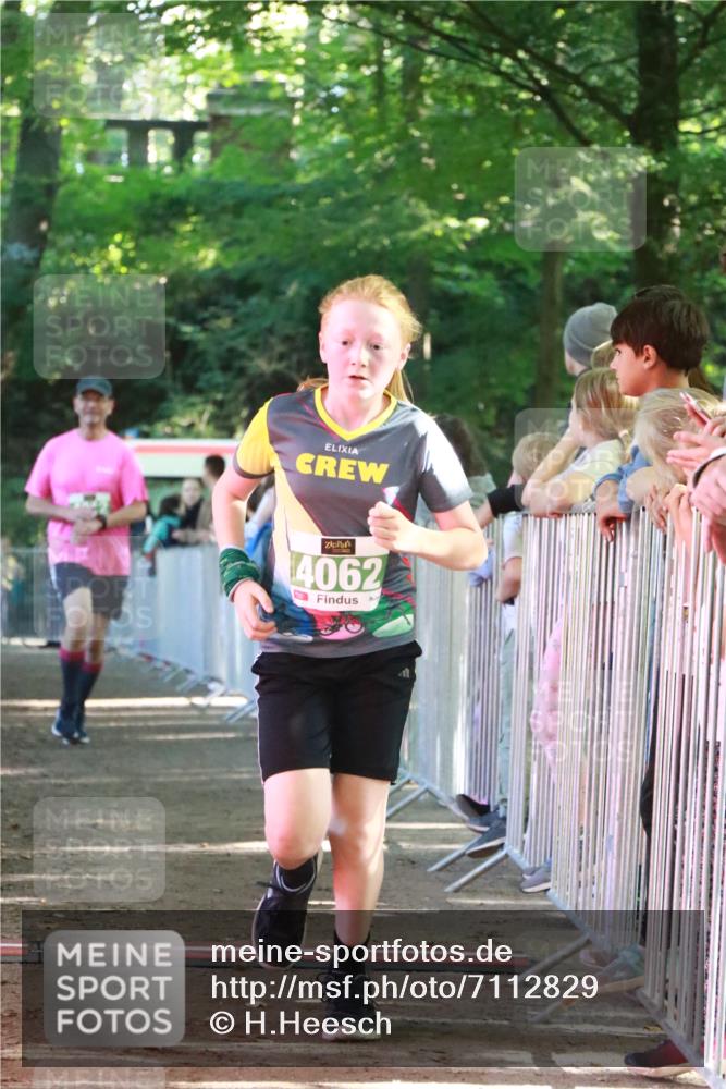 22.09.2024 - 32. Volkslauf durch das schöne Alstertal H.Heesch http://msf.ph/oto/7112829 22.09.2024 10:57:39 Ziel 4012, 4062 meine-sportfotos.de