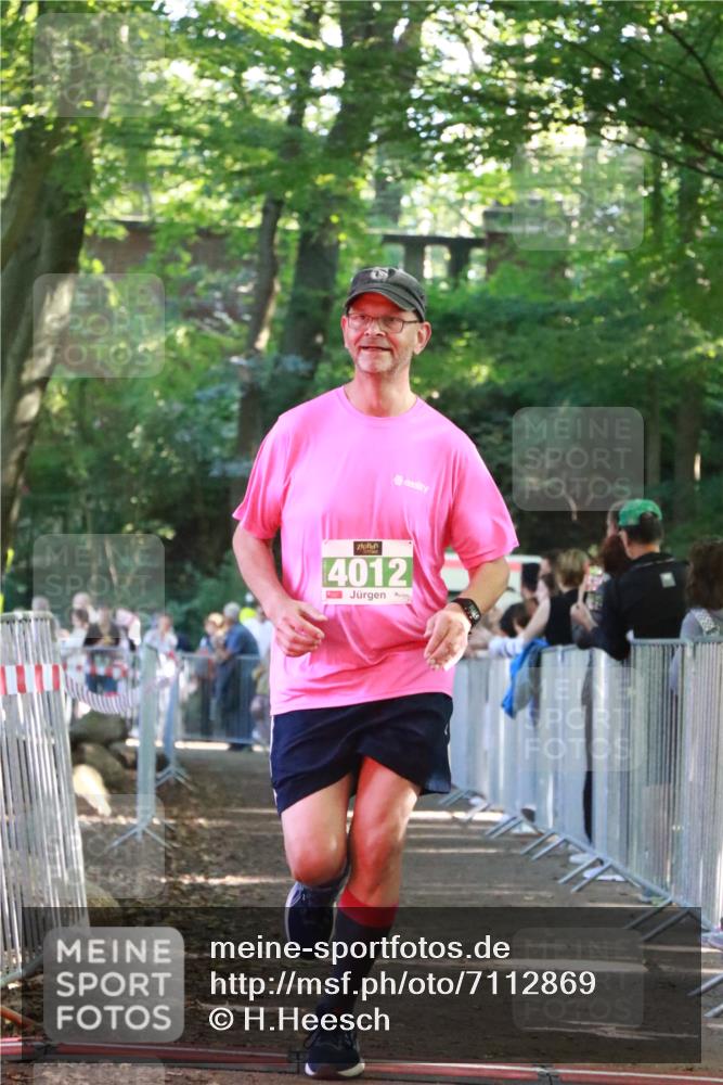 22.09.2024 - 32. Volkslauf durch das schöne Alstertal H.Heesch http://msf.ph/oto/7112869 22.09.2024 10:57:42 Ziel 4012, 4062 meine-sportfotos.de