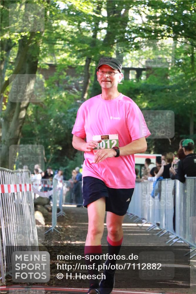 22.09.2024 - 32. Volkslauf durch das schöne Alstertal H.Heesch http://msf.ph/oto/7112882 22.09.2024 10:57:42 Ziel 4012, 4062 meine-sportfotos.de