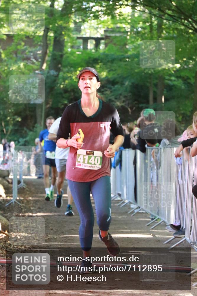 22.09.2024 - 32. Volkslauf durch das schöne Alstertal H.Heesch http://msf.ph/oto/7112895 22.09.2024 10:57:53 Ziel 4056, 4118, 4140, 4957, 4969 meine-sportfotos.de