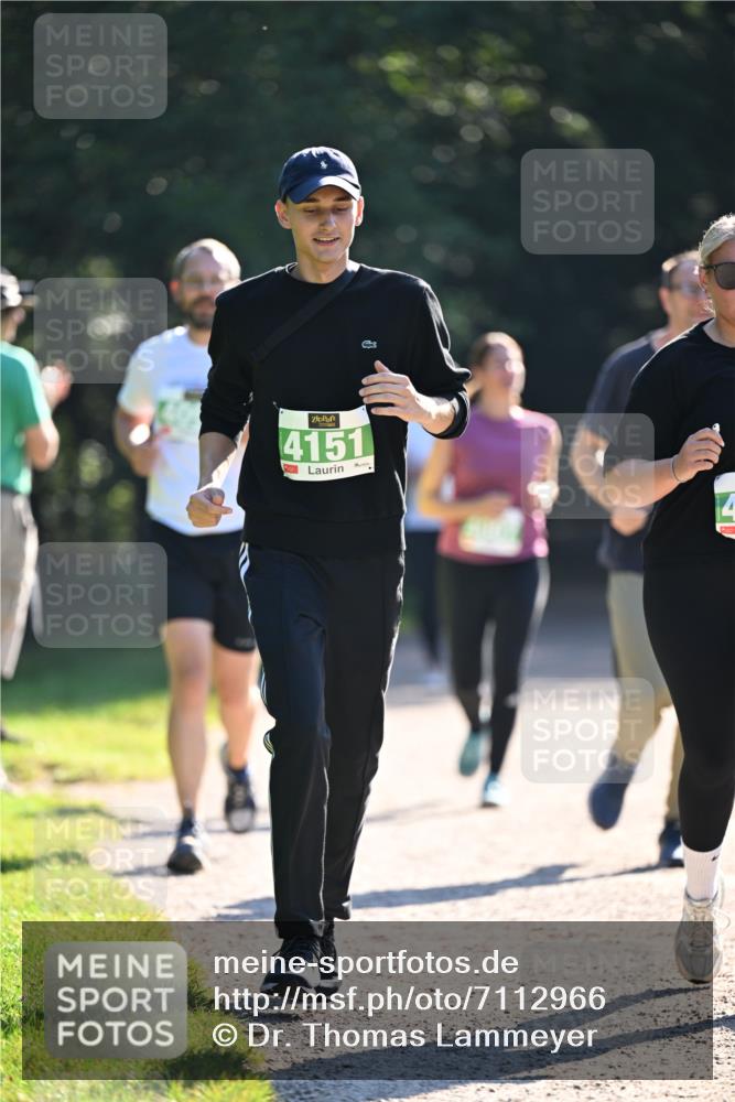 22.09.2024 - 32. Volkslauf durch das schöne Alstertal Dr. Thomas Lammeyer http://msf.ph/oto/7112966 22.09.2024 10:56:56 Laufen 4151 meine-sportfotos.de