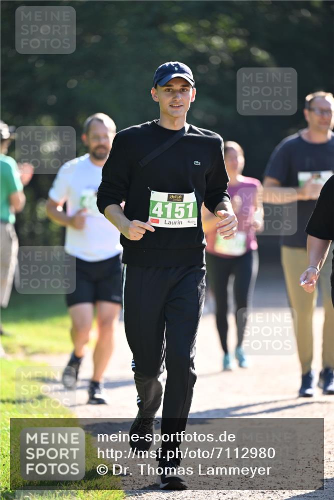 22.09.2024 - 32. Volkslauf durch das schöne Alstertal Dr. Thomas Lammeyer http://msf.ph/oto/7112980 22.09.2024 10:56:57 Laufen 4151 meine-sportfotos.de