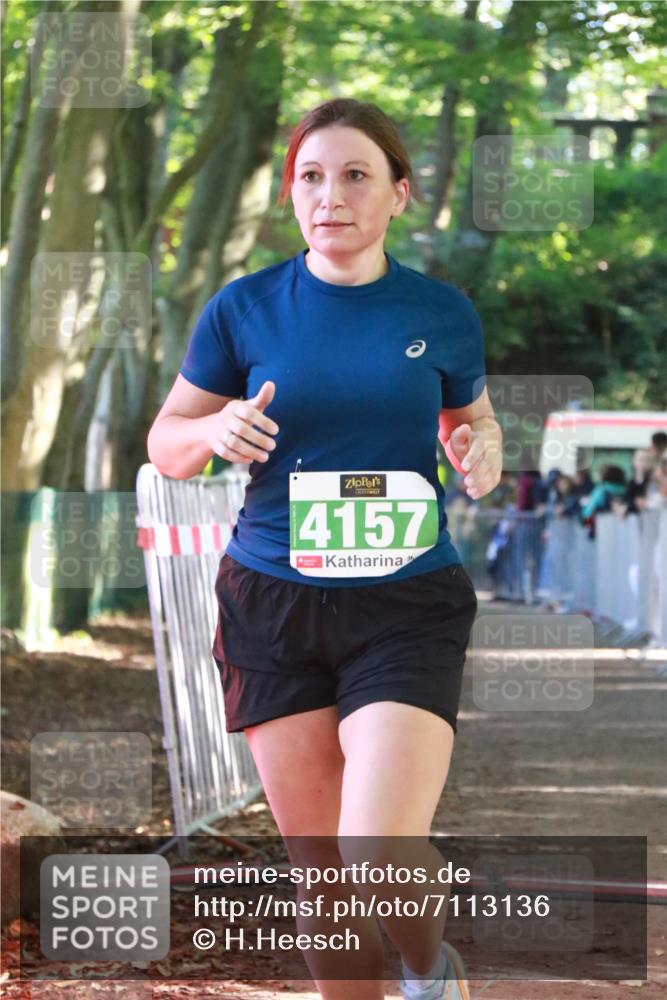 22.09.2024 - 32. Volkslauf durch das schöne Alstertal H.Heesch http://msf.ph/oto/7113136 22.09.2024 10:58:09 Ziel 4100, 4157 meine-sportfotos.de