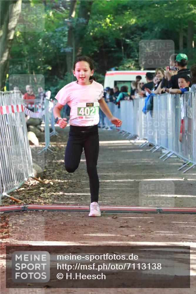 22.09.2024 - 32. Volkslauf durch das schöne Alstertal H.Heesch http://msf.ph/oto/7113138 22.09.2024 10:58:21 Ziel 4027 meine-sportfotos.de