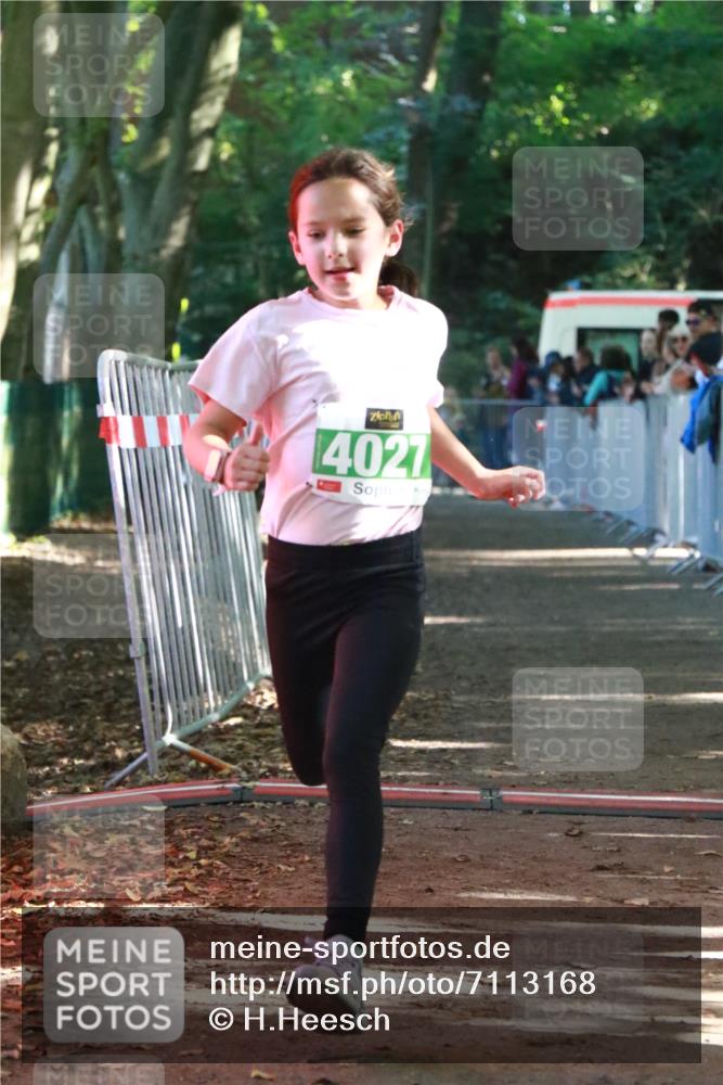 22.09.2024 - 32. Volkslauf durch das schöne Alstertal H.Heesch http://msf.ph/oto/7113168 22.09.2024 10:58:22 Ziel 4027 meine-sportfotos.de