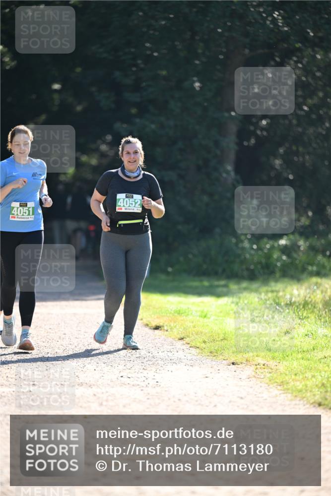 22.09.2024 - 32. Volkslauf durch das schöne Alstertal Dr. Thomas Lammeyer http://msf.ph/oto/7113180 22.09.2024 10:58:24 Laufen 4051, 4052 meine-sportfotos.de