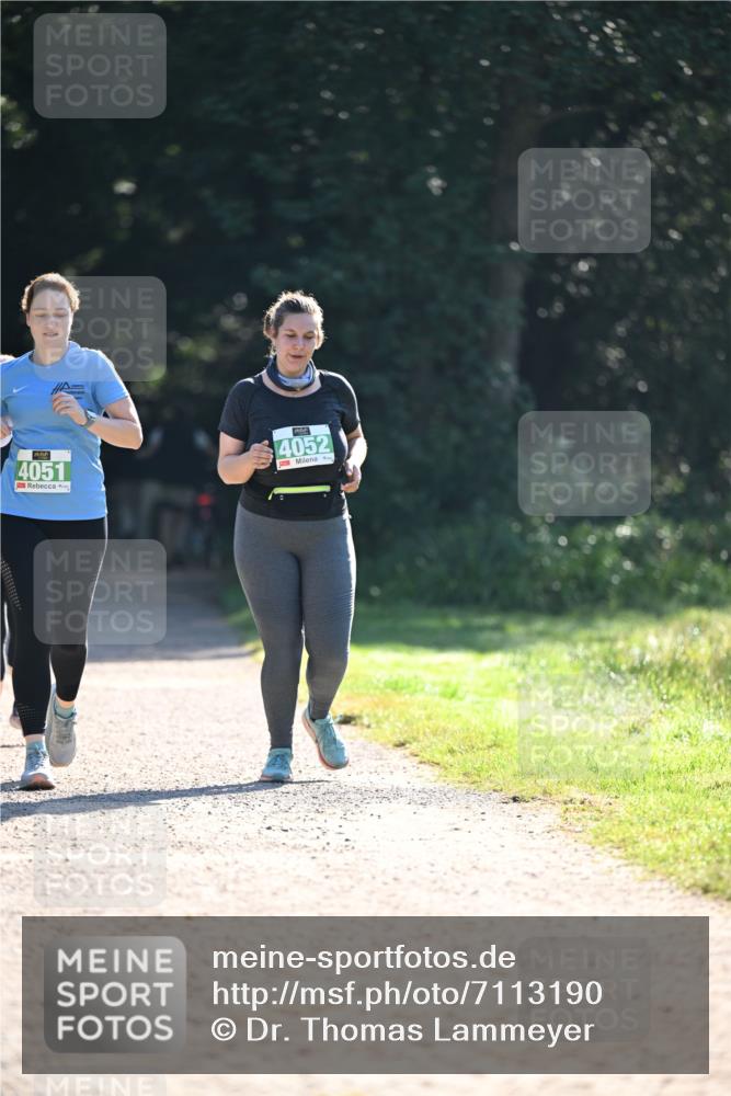 22.09.2024 - 32. Volkslauf durch das schöne Alstertal Dr. Thomas Lammeyer http://msf.ph/oto/7113190 22.09.2024 10:58:25 Laufen 4051, 4052 meine-sportfotos.de