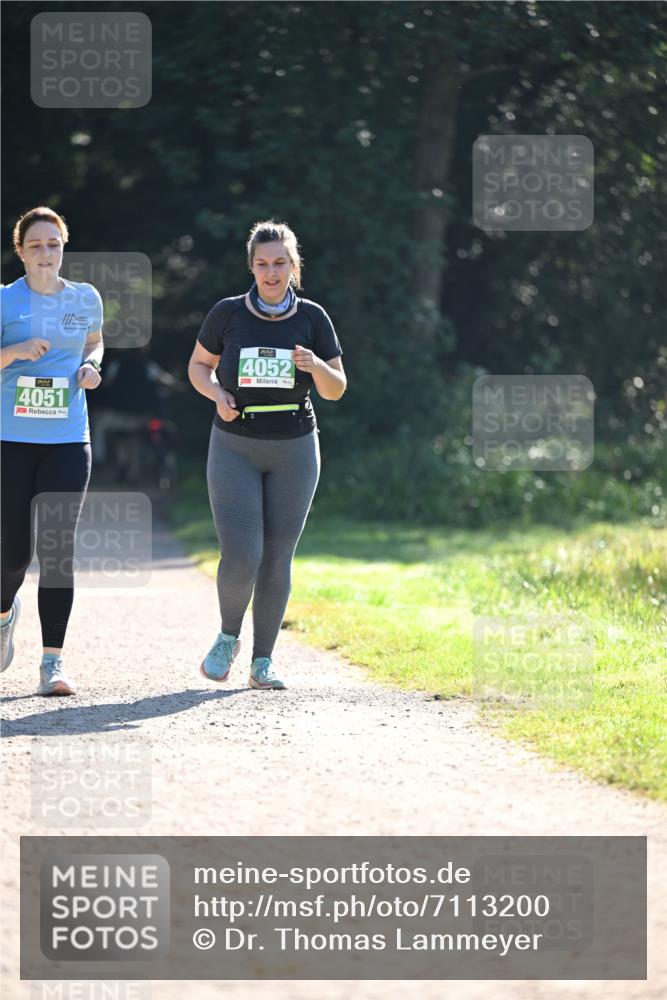 22.09.2024 - 32. Volkslauf durch das schöne Alstertal Dr. Thomas Lammeyer http://msf.ph/oto/7113200 22.09.2024 10:58:25 Laufen 4051, 4052 meine-sportfotos.de