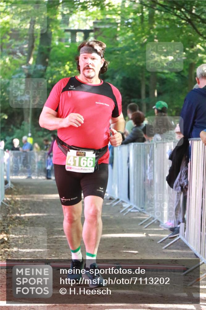 22.09.2024 - 32. Volkslauf durch das schöne Alstertal H.Heesch http://msf.ph/oto/7113202 22.09.2024 10:58:30 Ziel 4166 meine-sportfotos.de