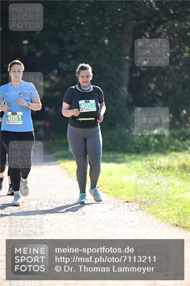 22.09.2024 - 32. Volkslauf durch das schöne Alstertal Dr. Thomas Lammeyer http://msf.ph/oto/7113211 22.09.2024 10:58:26 Laufen 4051, 4052 meine-sportfotos.de