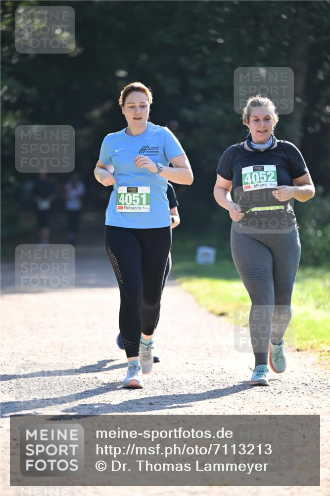 22.09.2024 - 32. Volkslauf durch das schöne Alstertal Dr. Thomas Lammeyer http://msf.ph/oto/7113213 22.09.2024 10:58:27 Laufen 4051, 4052 meine-sportfotos.de