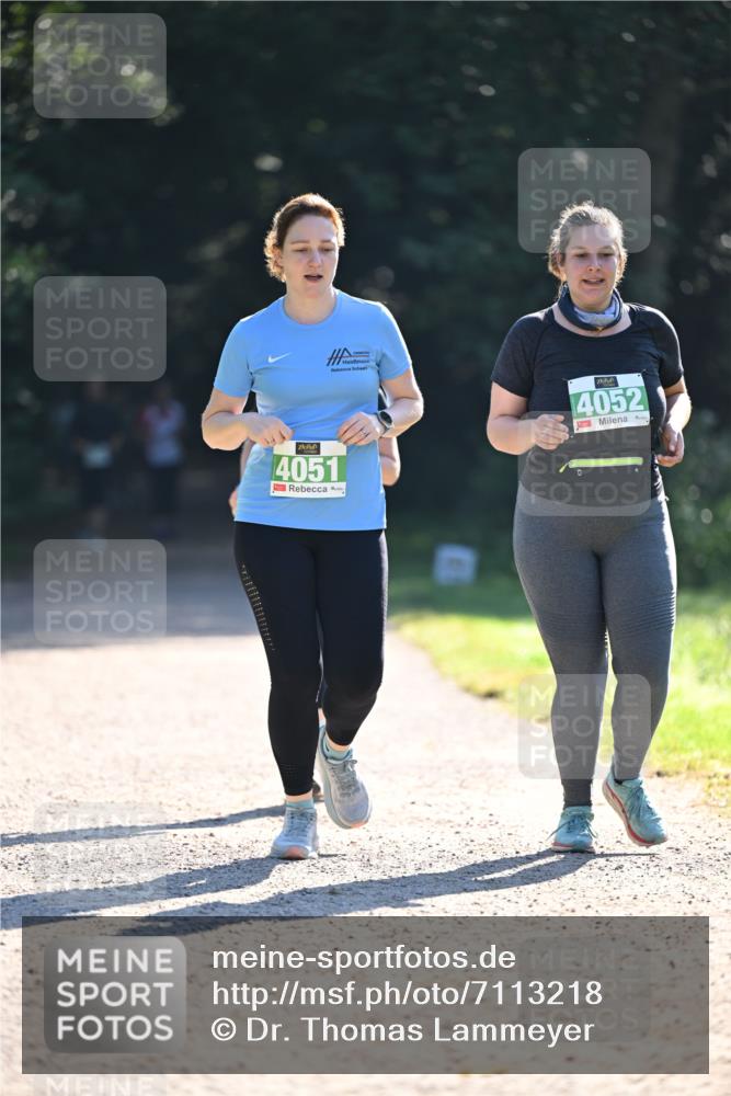22.09.2024 - 32. Volkslauf durch das schöne Alstertal Dr. Thomas Lammeyer http://msf.ph/oto/7113218 22.09.2024 10:58:27 Laufen 4051, 4052 meine-sportfotos.de